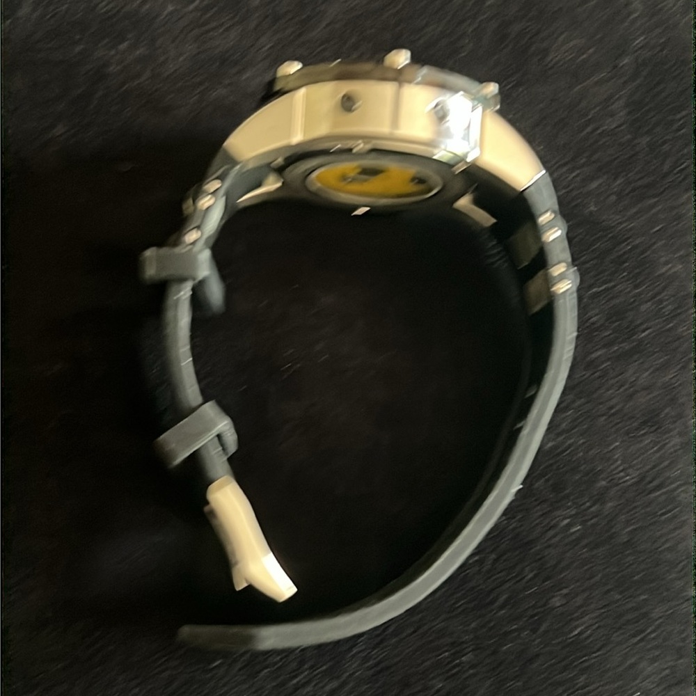 Invicta 19526 Speedway Chronograph silicone band watch - Picture 5 of 5